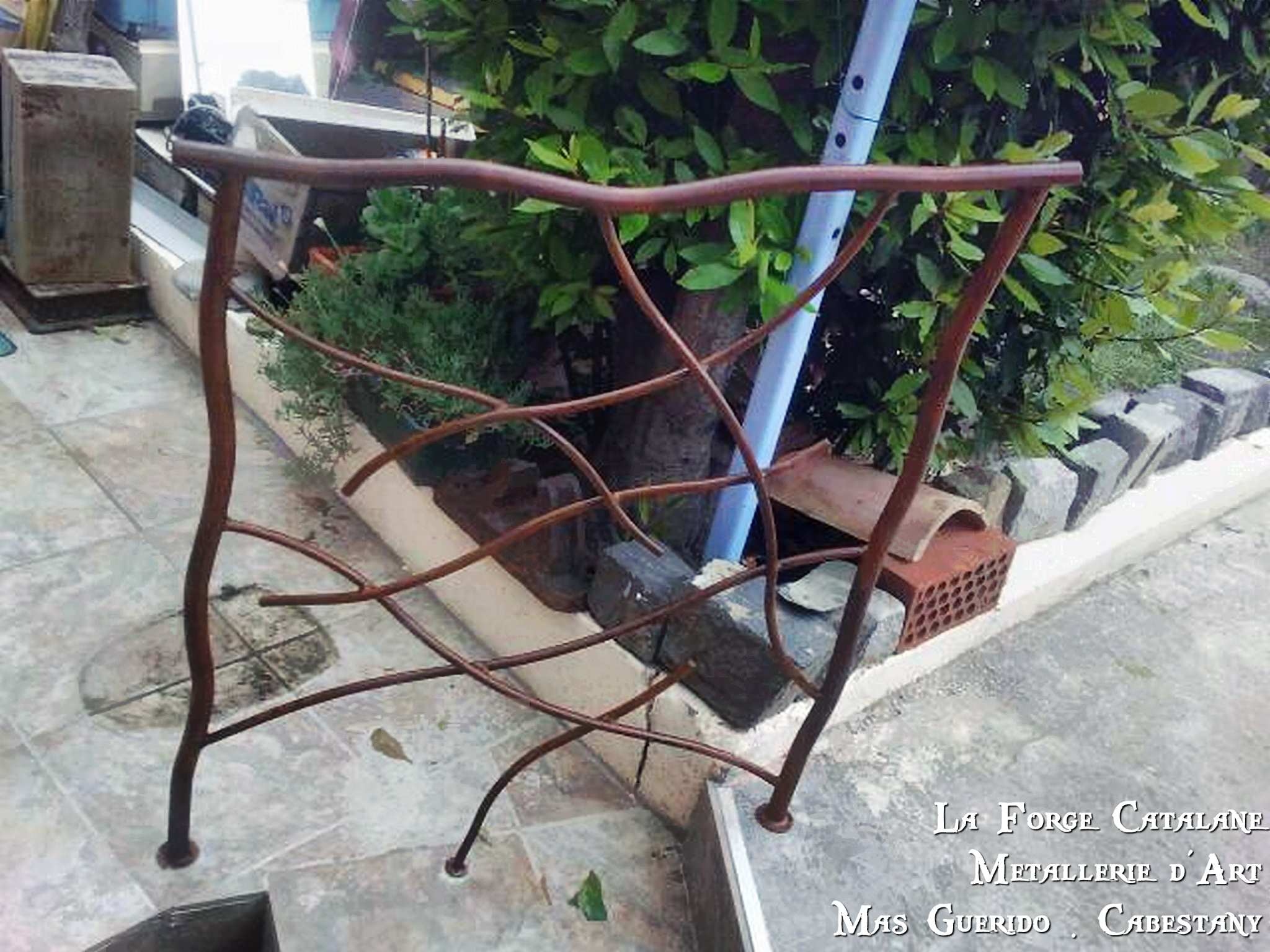 Rampant lisses entremelees effet tordu  forge catalane 4.jpg